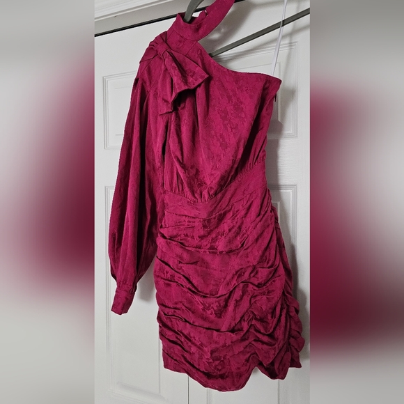 One shoulder Bebe dress nwt size 00 - Picture 2 of 4